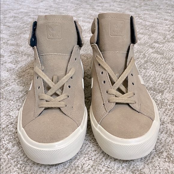 Veja Women’s Minotaur Suede Hi-Top Sneaker Dune—9 - Picture 7 of 14